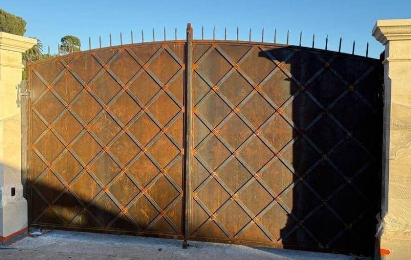 Élégant, raffiné, structuré, sur-mesure – Biot