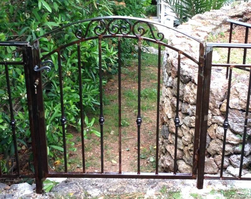 Création artisanale Sudecor à proximité de Biot pour un extérieur à la fois sécurisé et esthétique