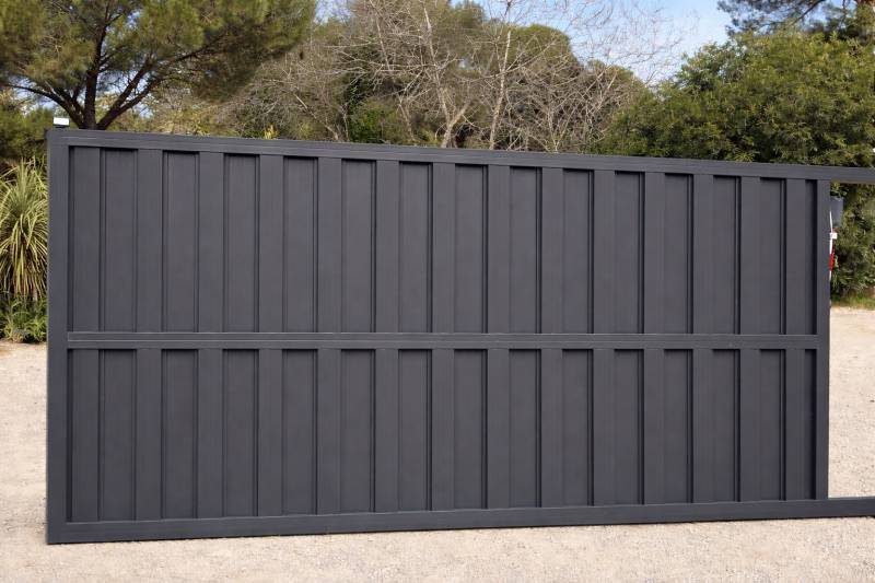 Moderne, robuste, élégant, sécurisé, durable – Roquebillière