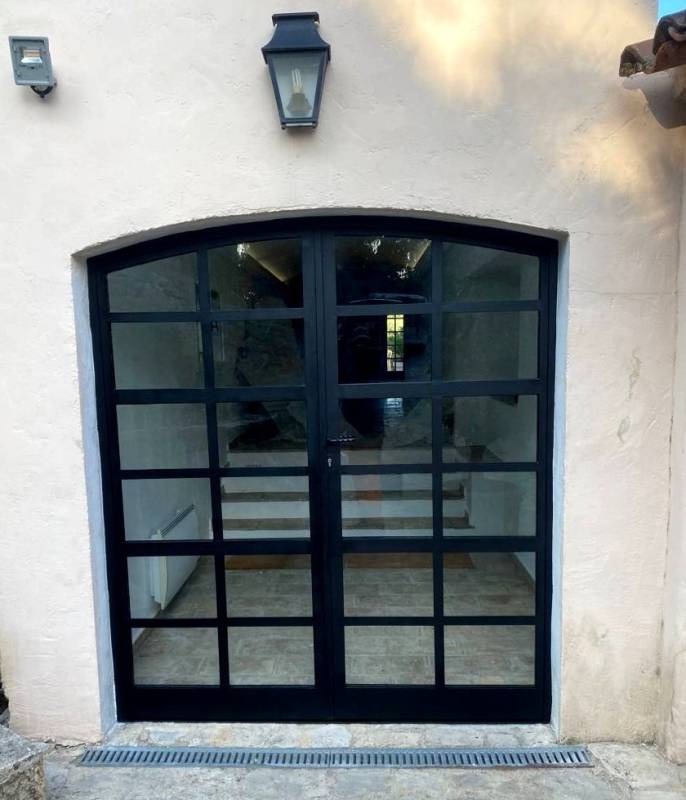 Élégante, lumineuse, moderne, robuste, raffinée – Antibes