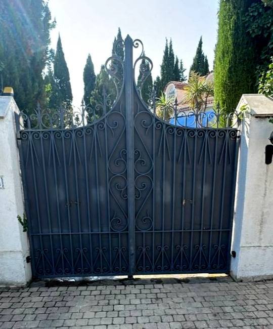 Ferronnerie sur mesure audacieuse et haut de gamme pour sublimer votre extérieur à Grasse